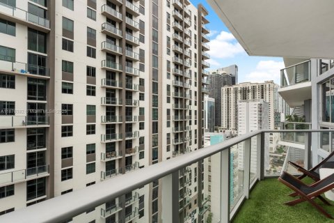 Condo in Miami, Florida, 2 bedrooms  № 1922181 - photo 28