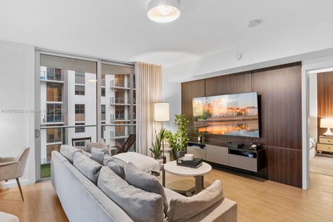 Condo in Miami, Florida, 2 bedrooms  № 1922181 - photo 11