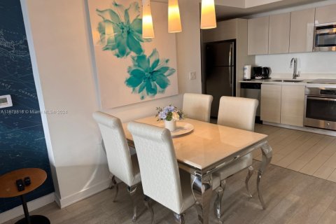 Copropriété à vendre à Hallandale Beach, Floride: 2 chambres, 94.76 m2 № 1977928 - photo 15