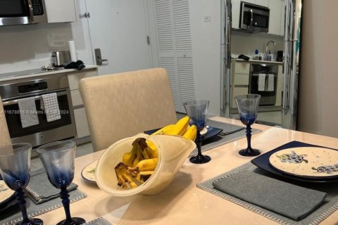 Copropriété à vendre à Hallandale Beach, Floride: 2 chambres, 94.76 m2 № 1977928 - photo 19