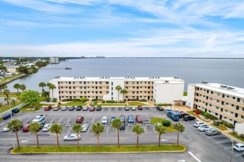 Copropriété à vendre à Titusville, Floride: 2 chambres, 77.11 m2 № 2238491 - photo 30