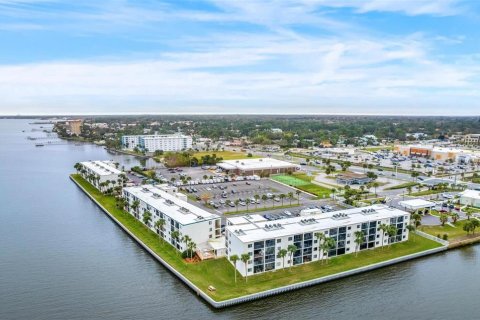 Copropriété à vendre à Titusville, Floride: 2 chambres, 77.11 m2 № 2238491 - photo 25