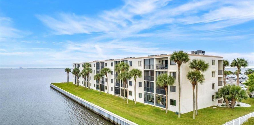Condo à Titusville, Floride, 2 chambres № 2238491