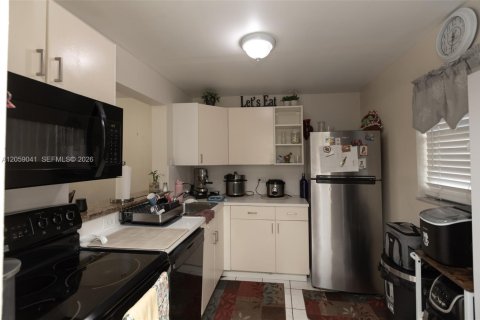 Copropriété à louer à Miami, Floride: 2 chambres, 86.12 m2 № 2191222 - photo 5
