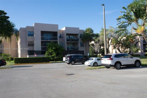 Copropriété à louer à Miami, Floride: 2 chambres, 86.12 m2 № 2191222 - photo 15