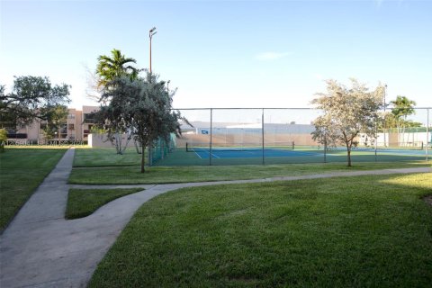 Copropriété à louer à Miami, Floride: 2 chambres, 86.12 m2 № 2191222 - photo 14