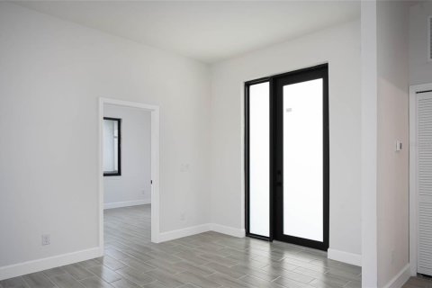 House in Rotonda, Florida 4 bedrooms, 191.75 sq.m. № 1908220 - photo 6