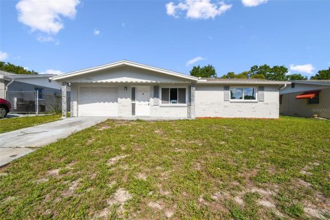 House in Port Richey, Florida 3 bedrooms, 99.59 sq.m. № 1803950 - photo 3