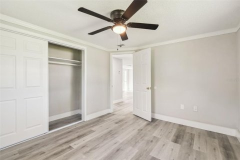 House in Port Richey, Florida 3 bedrooms, 99.59 sq.m. № 1803950 - photo 22