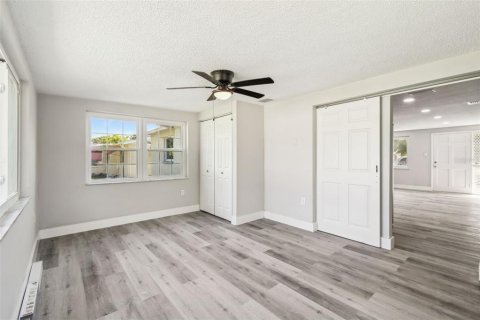 House in Port Richey, Florida 3 bedrooms, 99.59 sq.m. № 1803950 - photo 26
