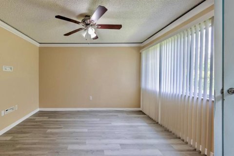Touwnhouse à vendre à Clearwater, Floride: 2 chambres, 107.02 m2 № 1744229 - photo 7