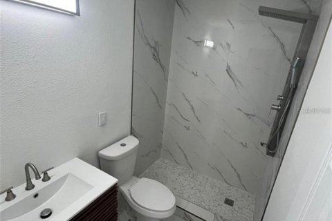 House in Saint Petersburg, Florida 3 bedrooms, 98.1 sq.m. № 1880927 - photo 12