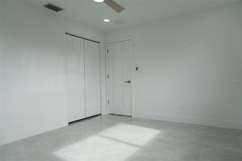 House in Port Charlotte, Florida 3 bedrooms, 102.19 sq.m. № 1838785 - photo 19