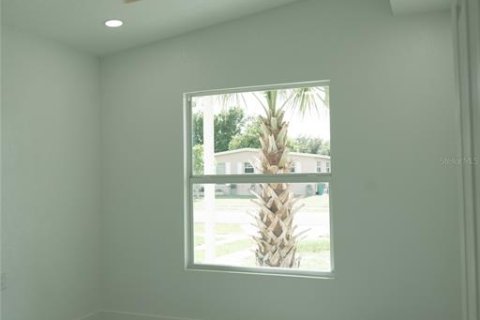 House in Port Charlotte, Florida 3 bedrooms, 102.19 sq.m. № 1838785 - photo 14