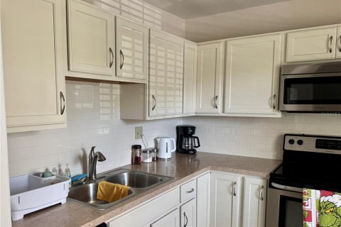 Copropriété à vendre à Sarasota, Floride: 3 chambres, 139.35 m2 № 2420381 - photo 5