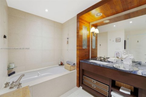 Condominio en venta en Miami Beach, Florida, 2 dormitorios, 102.66 m2 № 1834421 - foto 10