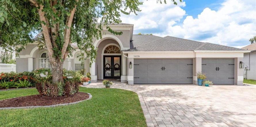 House in Odessa, Florida 4 bedrooms, 254.83 sq.m. № 1808429