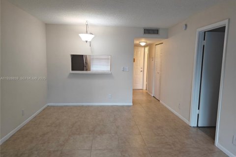 Снять в аренду кондоминиум в Корал-Спрингс, Флорида 1 спальня, 57.6м2, № 1992238 - фото 23