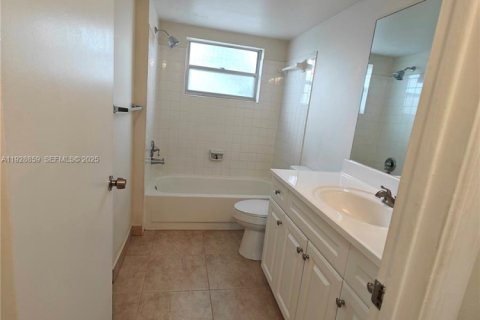 Снять в аренду кондоминиум в Корал-Спрингс, Флорида 1 спальня, 57.6м2, № 1992238 - фото 30