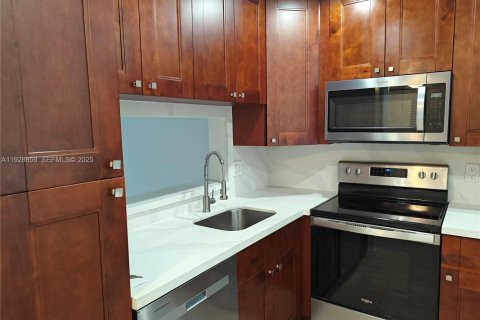 Снять в аренду кондоминиум в Корал-Спрингс, Флорида 1 спальня, 57.6м2, № 1992238 - фото 5