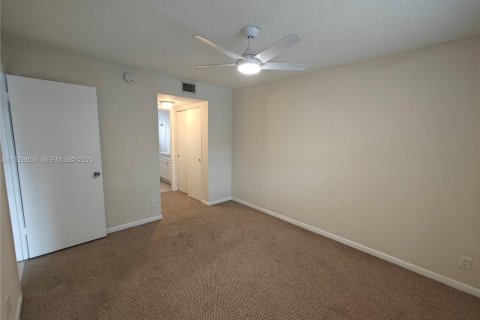 Снять в аренду кондоминиум в Корал-Спрингс, Флорида 1 спальня, 57.6м2, № 1992238 - фото 25