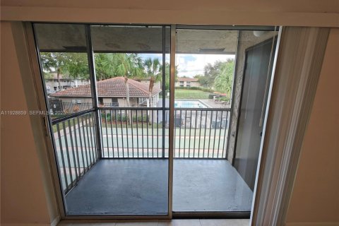 Снять в аренду кондоминиум в Корал-Спрингс, Флорида 1 спальня, 57.6м2, № 1992238 - фото 19