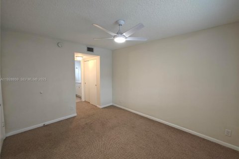 Снять в аренду кондоминиум в Корал-Спрингс, Флорида 1 спальня, 57.6м2, № 1992238 - фото 26