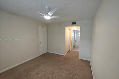 Снять в аренду кондоминиум в Корал-Спрингс, Флорида 1 спальня, 57.6м2, № 1992238 - фото 27