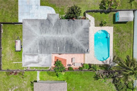 House in Saint Petersburg, Florida 3 bedrooms, 125.98 sq.m. № 1885527 - photo 19