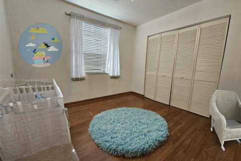 Casa en alquiler en Miami, Florida, 4 dormitorios, 139.17 m2 № 1890799 - foto 9