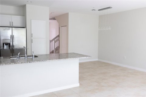 Townhouse in Hobe Sound, Florida 3 bedrooms, 165.55 sq.m. № 2392098 - photo 7