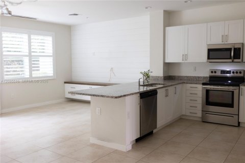 Townhouse in Hobe Sound, Florida 3 bedrooms, 165.55 sq.m. № 2392098 - photo 6