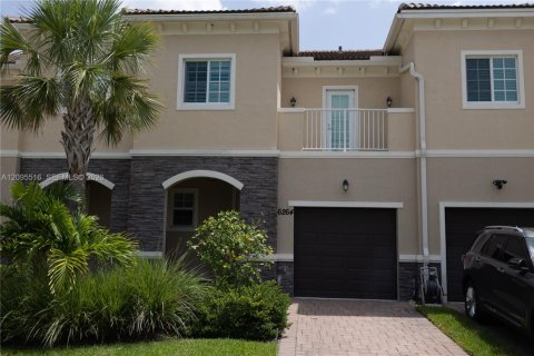 Townhouse in Hobe Sound, Florida 3 bedrooms, 165.55 sq.m. № 2392098
