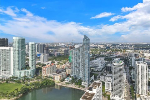 Снять в аренду кондоминиум в Майами, Флорида 3 спальни, 158.68м2, № 1968182 - фото 3