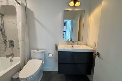 Снять в аренду кондоминиум в Майами, Флорида 3 спальни, 158.68м2, № 1968182 - фото 20