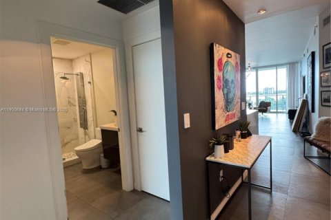 Снять в аренду кондоминиум в Майами, Флорида 3 спальни, 158.68м2, № 1968182 - фото 24