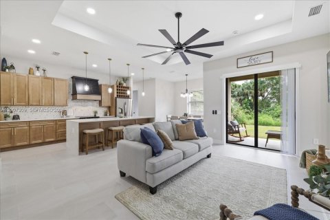 Casa en venta en Lehigh Acres, Florida, 4 dormitorios, 153.2 m2 № 2071285 - foto 9