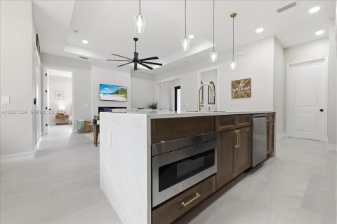 Casa en venta en Lehigh Acres, Florida, 4 dormitorios, 153.2 m2 № 2071285 - foto 4