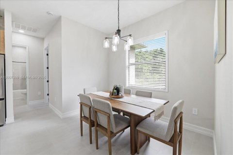 Casa en venta en Lehigh Acres, Florida, 4 dormitorios, 153.2 m2 № 2071285 - foto 12