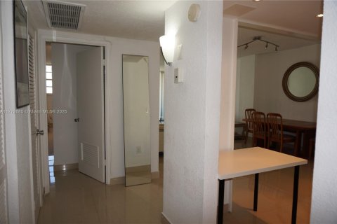 Copropriété à louer à Sunny Isles Beach, Floride: 1 chambre, 93.37 m2 № 1985676 - photo 27