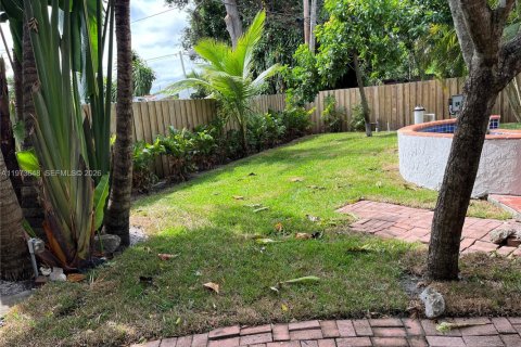 House in North Miami Beach, Florida 3 bedrooms, 109.25 sq.m. № 2033321 - photo 4