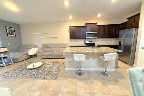 Townhouse in Sarasota, Florida 3 bedrooms, 160.26 sq.m. № 2239539 - photo 6