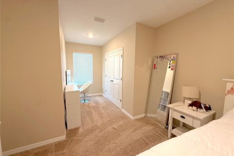 Townhouse in Sarasota, Florida 3 bedrooms, 160.26 sq.m. № 2239539 - photo 17