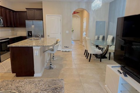 Townhouse in Sarasota, Florida 3 bedrooms, 160.26 sq.m. № 2239539 - photo 5