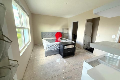 Townhouse in Sarasota, Florida 3 bedrooms, 160.26 sq.m. № 2239539 - photo 10