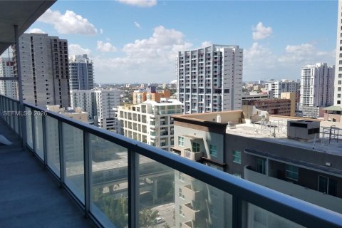 Copropriété à louer à Miami, Floride: 1 chambre, 64.38 m2 № 2145721 - photo 2