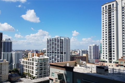 Copropriété à louer à Miami, Floride: 1 chambre, 64.38 m2 № 2145721 - photo 3