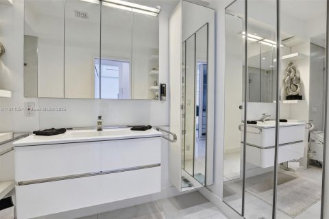 Купить кондоминиум в Авентура, Флорида 2 спальни, 105.72м2, № 1970061 - фото 24