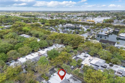 Townhouse in Miami Lakes, Florida 2 bedrooms, 81.94 sq.m. № 2059592 - photo 23