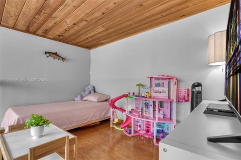 Townhouse in Miami Lakes, Florida 2 bedrooms, 81.94 sq.m. № 2059592 - photo 14